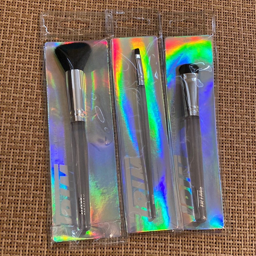 Trim Makeup Brush Bundle